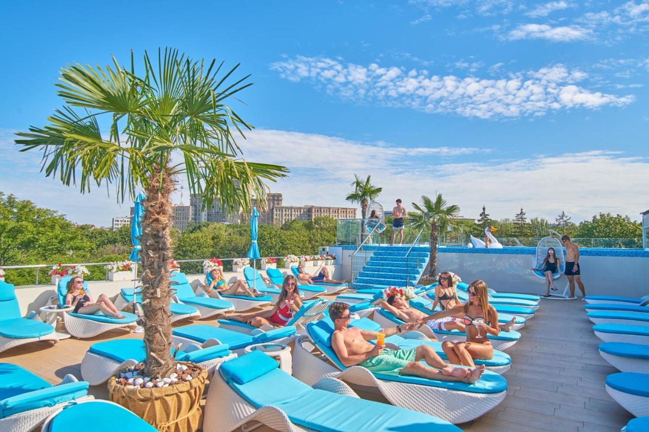 Hotel & Spa Nemo With Dolphins Charkiw Exterior foto
